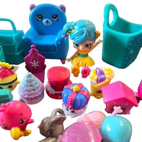 Shopkins Mixed Lot Food Fair Crystal Shoppies 64 peices Random - Picture 4 of 9